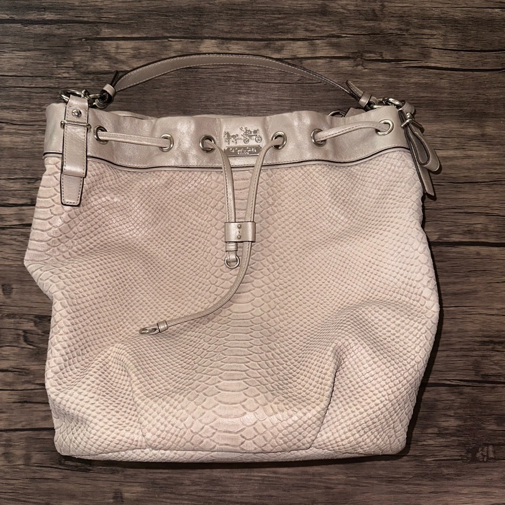 Coach Tote Handbag Snake Pattern Like New/Excellent Condition